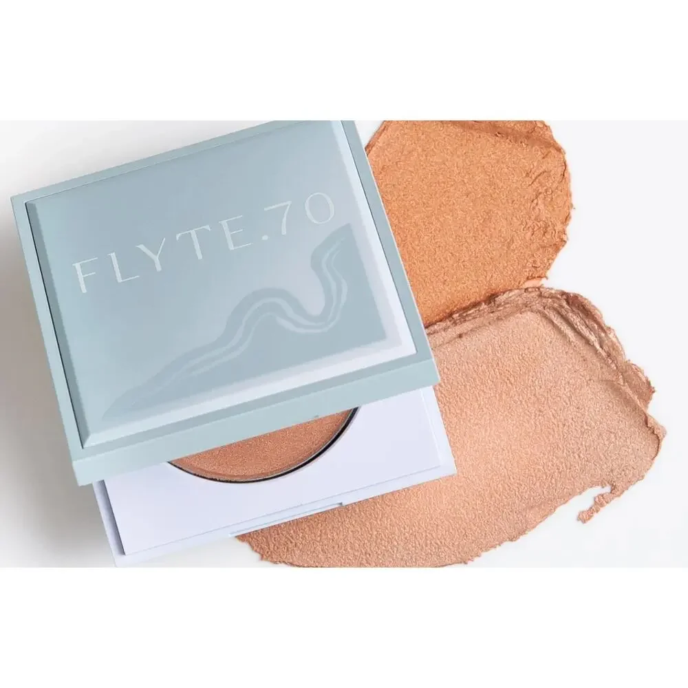 New FLYTE.70 GlowBack Lucent Light Glamorous Light Highlighter 0.11 oz 3.2g